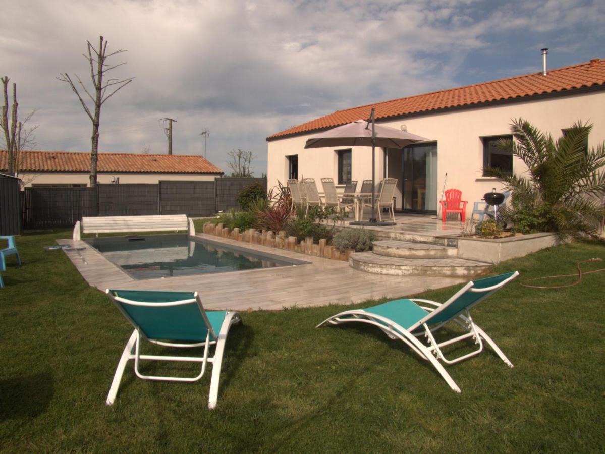 Villa D'Eau Douce Les Achards  Bagian luar foto