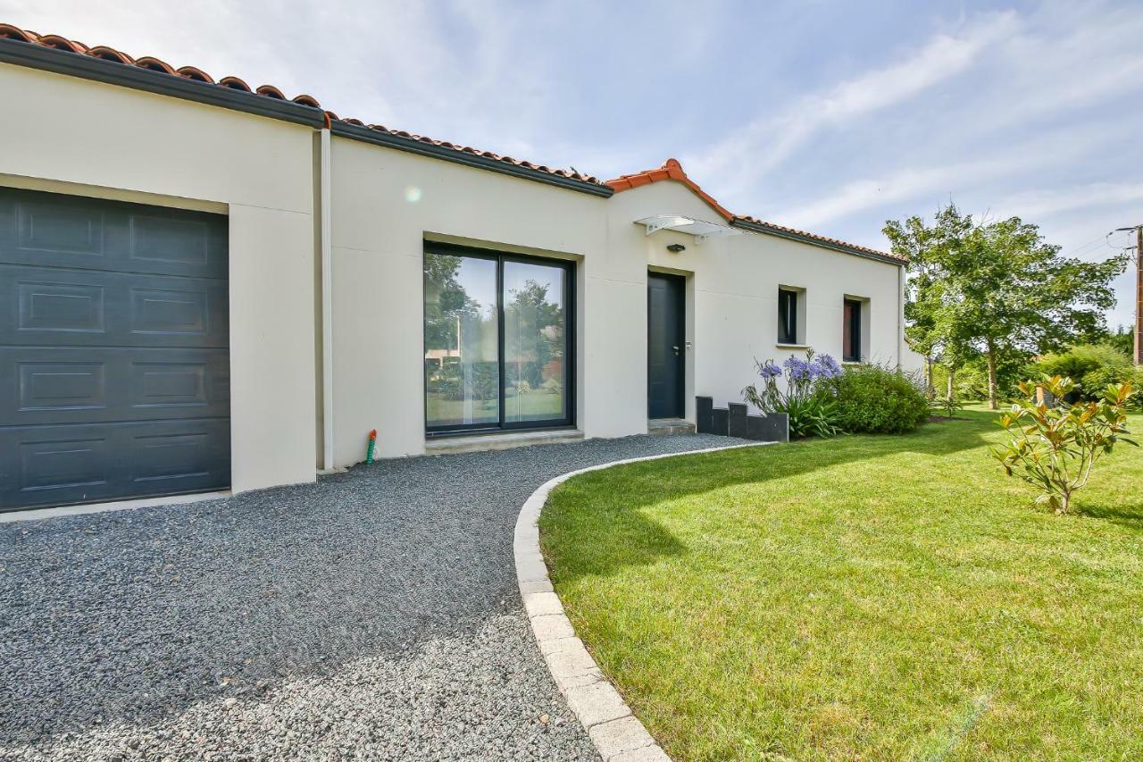 Villa D'Eau Douce Les Achards  Bagian luar foto