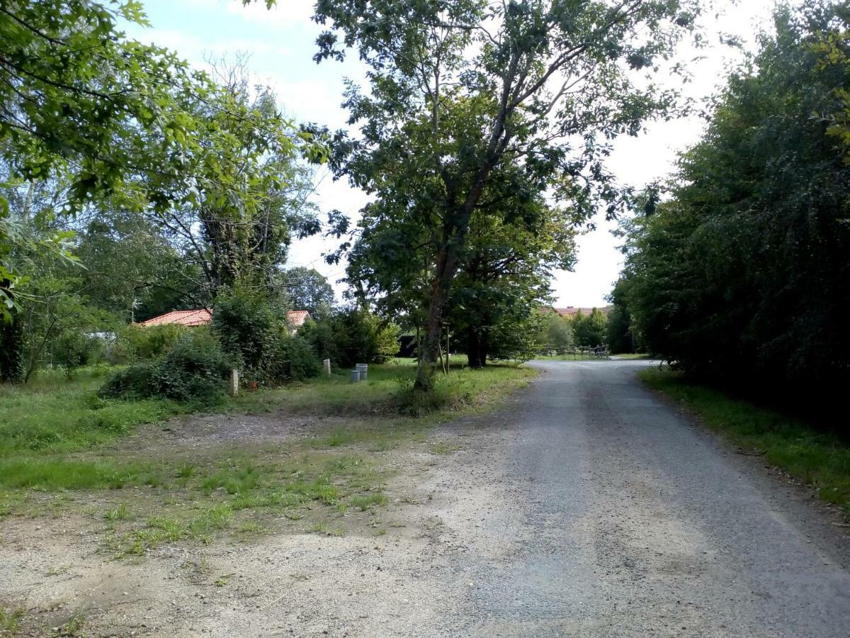 Villa D'Eau Douce Les Achards  Bagian luar foto